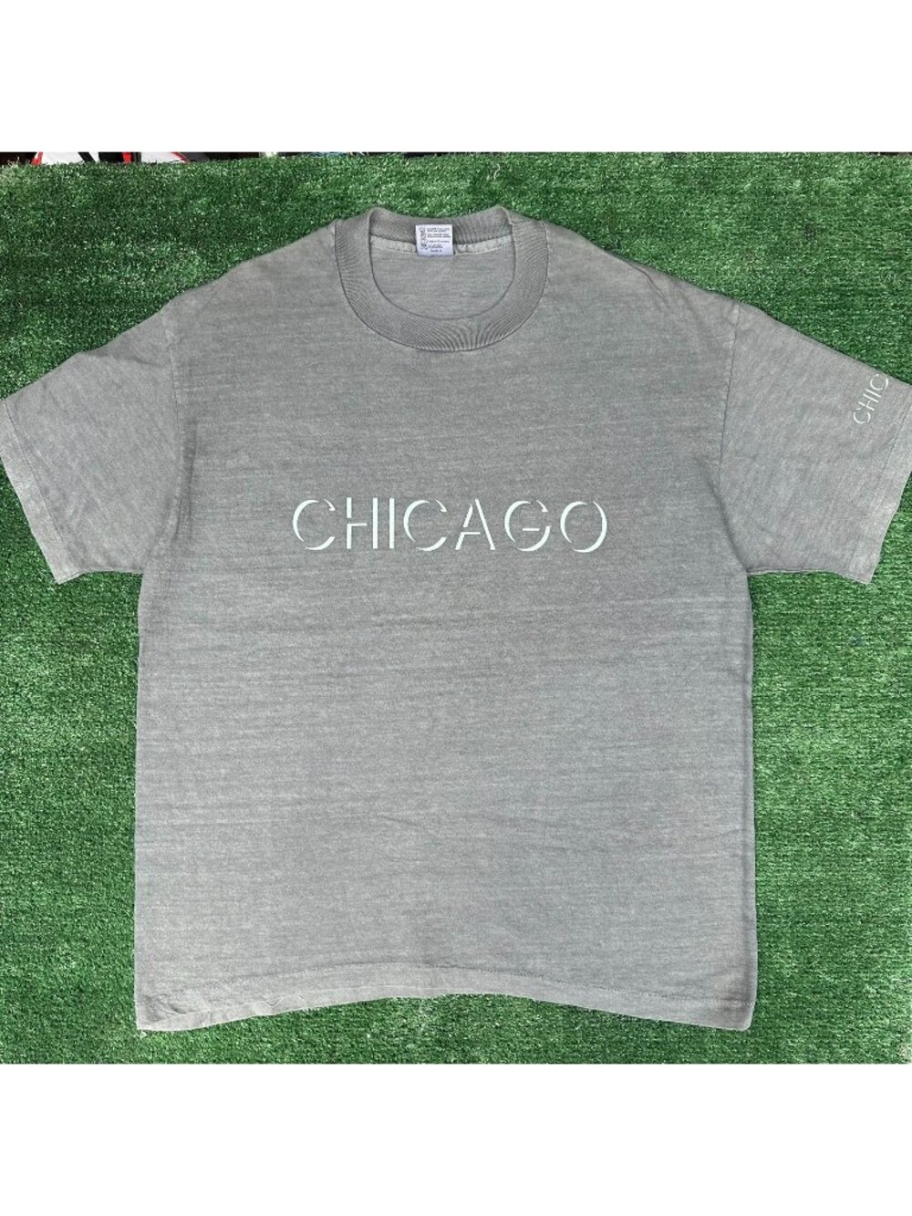 Vintage 90s Chicago Spellout T-Shirt Gray L Minimalist Single Stitch Souvenir